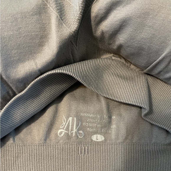 AKAMC 3 Pack Med Support Cross Back Wire Fee Removable Cups Sport Bras A193-72 - Picture 9 of 14